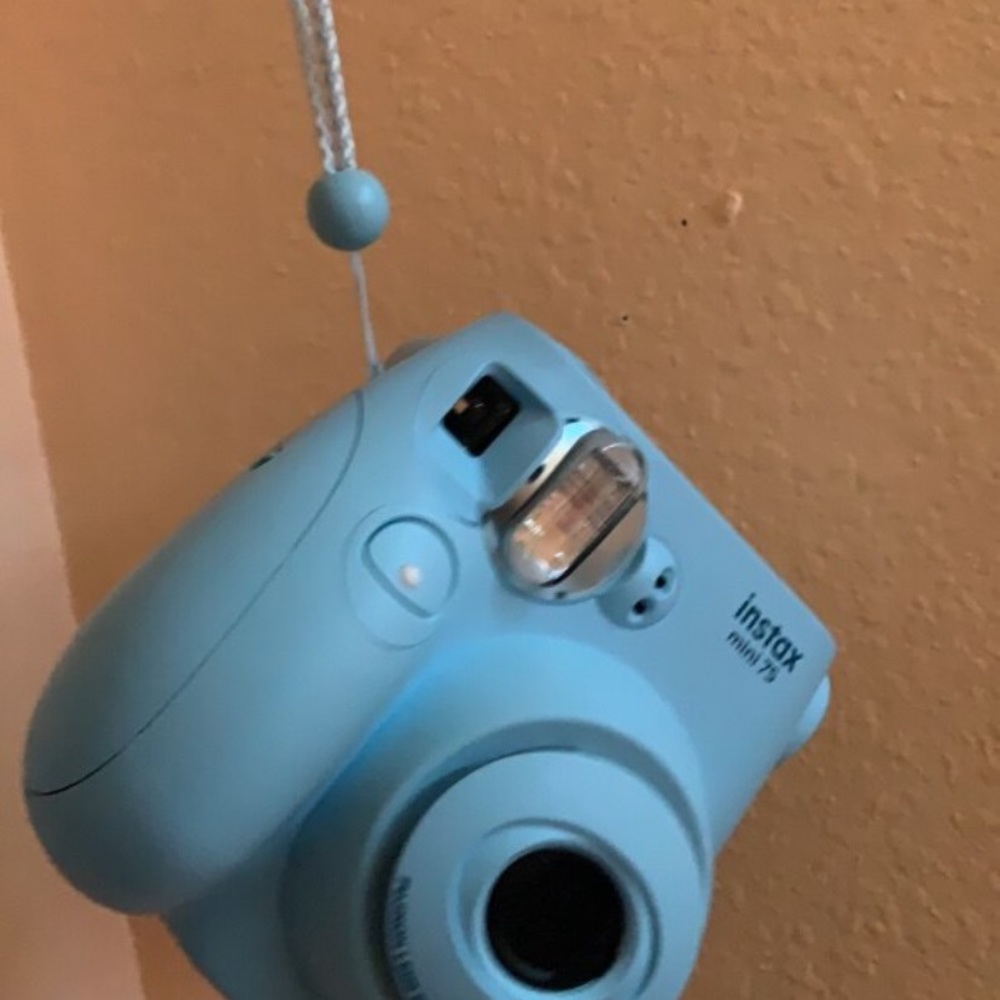Polaroid camera - Picture 3 of 3